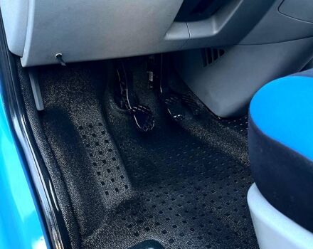 Синий Фольксваген Transporter, объемом двигателя 2.5 л и пробегом 182 тыс. км за 8000 $, фото 5 на Automoto.ua