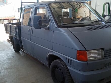 Фольксваген Transporter 1993 в Ровно на Automoto.ua Синий Фольксваген Transporter, объемом двигателя 2.4 л и пробегом 370 тыс. км за 3700 $, фото 1 на Automoto.ua