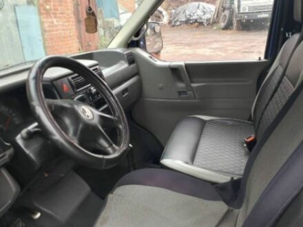 Синий Фольксваген Transporter, объемом двигателя 1.9 л и пробегом 367 тыс. км за 5500 $, фото 1 на Automoto.ua
