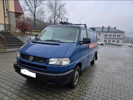 Синий Фольксваген Transporter, объемом двигателя 2.5 л и пробегом 400 тыс. км за 5433 $, фото 1 на Automoto.ua