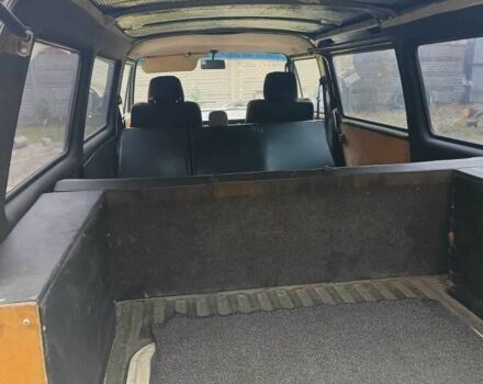 Зеленый Фольксваген Transporter, объемом двигателя 1.6 л и пробегом 370 тыс. км за 2150 $, фото 13 на Automoto.ua