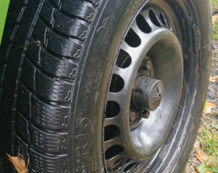 Зеленый Фольксваген Transporter, объемом двигателя 1.6 л и пробегом 370 тыс. км за 2150 $, фото 3 на Automoto.ua