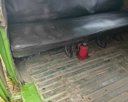 Зеленый Фольксваген Transporter, объемом двигателя 1.6 л и пробегом 370 тыс. км за 2150 $, фото 10 на Automoto.ua