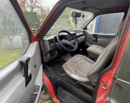 Зелений Фольксваген Transporter, об'ємом двигуна 2.4 л та пробігом 400 тис. км за 1300 $, фото 4 на Automoto.ua