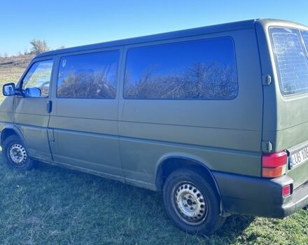 Зелений Фольксваген Transporter, об'ємом двигуна 0 л та пробігом 300 тис. км за 3200 $, фото 2 на Automoto.ua