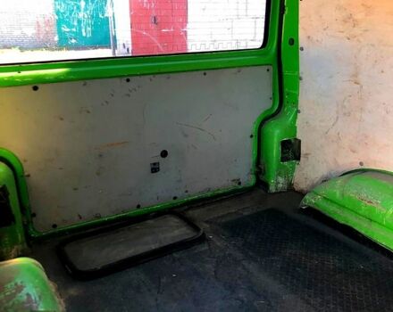 Зелений Фольксваген Transporter, об'ємом двигуна 1.9 л та пробігом 275 тис. км за 4200 $, фото 5 на Automoto.ua