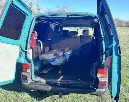 Зелений Фольксваген Transporter, об'ємом двигуна 0 л та пробігом 300 тис. км за 3200 $, фото 4 на Automoto.ua