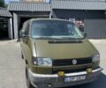 Зелений Фольксваген Transporter, об'ємом двигуна 2 л та пробігом 330 тис. км за 2500 $, фото 1 на Automoto.ua
