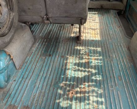 Зелений Фольксваген Transporter, об'ємом двигуна 2 л та пробігом 330 тис. км за 2500 $, фото 7 на Automoto.ua