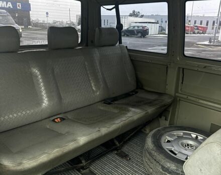 Зеленый Фольксваген Transporter, объемом двигателя 2.4 л и пробегом 380 тыс. км за 2899 $, фото 5 на Automoto.ua