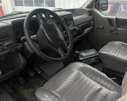 Зеленый Фольксваген Transporter, объемом двигателя 2.4 л и пробегом 380 тыс. км за 2899 $, фото 6 на Automoto.ua