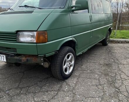 Зелений Фольксваген Transporter, об'ємом двигуна 2.4 л та пробігом 280 тис. км за 1543 $, фото 3 на Automoto.ua