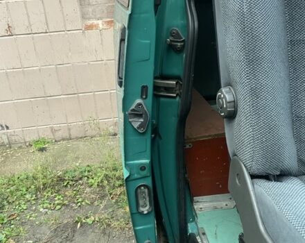 Фольксваген Transporter 1999 в Киеве на Automoto.ua Зеленый Фольксваген Transporter, объемом двигателя 2.5 л и пробегом 44 тыс. км за 3600 $, фото 7 на Automoto.ua