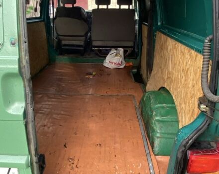 Зелений Фольксваген Transporter, об'ємом двигуна 2.4 л та пробігом 280 тис. км за 1543 $, фото 8 на Automoto.ua