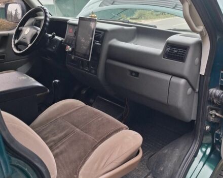 Зелений Фольксваген Transporter, об'ємом двигуна 2.5 л та пробігом 398 тис. км за 6500 $, фото 7 на Automoto.ua