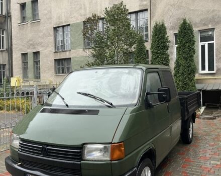 Зелений Фольксваген Transporter, об'ємом двигуна 2.4 л та пробігом 255 тис. км за 2950 $, фото 1 на Automoto.ua