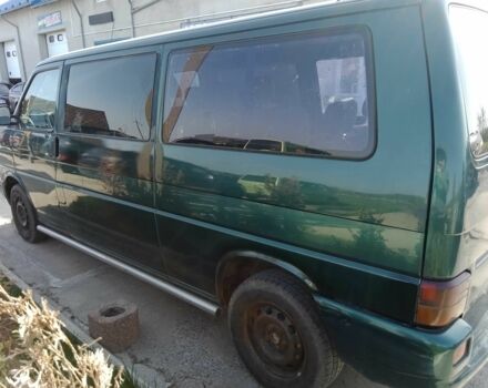 Зелений Фольксваген Transporter, об'ємом двигуна 2.5 л та пробігом 590 тис. км за 4732 $, фото 3 на Automoto.ua