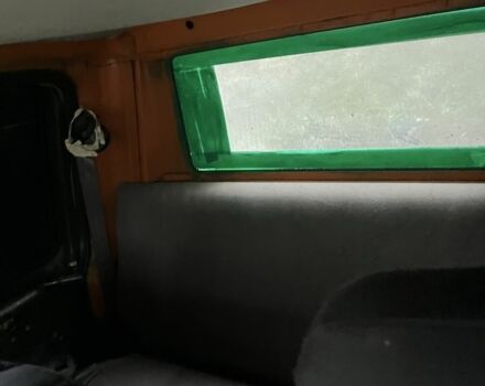 Зелений Фольксваген Transporter, об'ємом двигуна 2.4 л та пробігом 255 тис. км за 2950 $, фото 8 на Automoto.ua