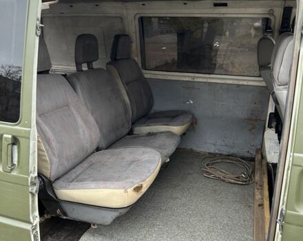 Зелений Фольксваген Transporter, об'ємом двигуна 2.5 л та пробігом 407 тис. км за 2700 $, фото 8 на Automoto.ua