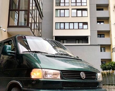 Зеленый Фольксваген Transporter, объемом двигателя 2.5 л и пробегом 387 тыс. км за 6250 $, фото 1 на Automoto.ua