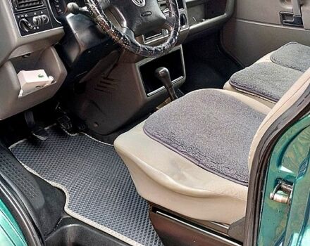 Зеленый Фольксваген Transporter, объемом двигателя 2.5 л и пробегом 387 тыс. км за 6250 $, фото 4 на Automoto.ua