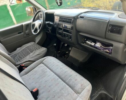 Зелений Фольксваген Transporter, об'ємом двигуна 0 л та пробігом 300 тис. км за 2600 $, фото 8 на Automoto.ua