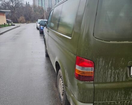 Зелений Фольксваген Transporter, об'ємом двигуна 2.5 л та пробігом 300 тис. км за 4600 $, фото 2 на Automoto.ua