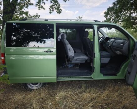 Зелений Фольксваген Transporter, об'ємом двигуна 2 л та пробігом 328 тис. км за 8500 $, фото 4 на Automoto.ua