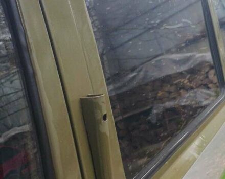 Зеленый Фольксваген Transporter, объемом двигателя 1.6 л и пробегом 368 тыс. км за 2150 $, фото 4 на Automoto.ua