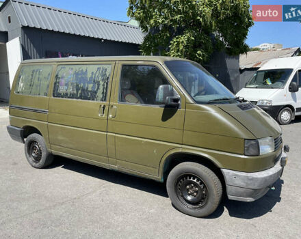 Зеленый Фольксваген Transporter, объемом двигателя 2 л и пробегом 330 тыс. км за 3000 $, фото 1 на Automoto.ua