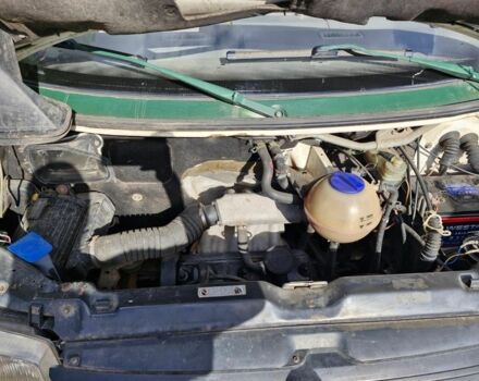 Зеленый Фольксваген Transporter, объемом двигателя 1.9 л и пробегом 331 тыс. км за 3200 $, фото 12 на Automoto.ua