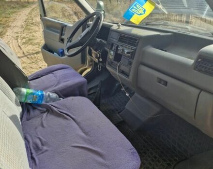 Зеленый Фольксваген Transporter, объемом двигателя 1.9 л и пробегом 331 тыс. км за 3200 $, фото 13 на Automoto.ua