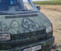 Зелений Фольксваген Transporter, об'ємом двигуна 2.4 л та пробігом 300 тис. км за 3000 $, фото 1 на Automoto.ua