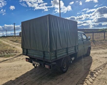 Зеленый Фольксваген Transporter, объемом двигателя 1.9 л и пробегом 331 тыс. км за 3200 $, фото 4 на Automoto.ua