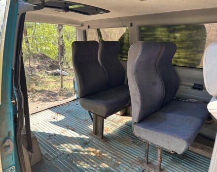 Зелений Фольксваген Transporter, об'ємом двигуна 1.97 л та пробігом 329 тис. км за 2366 $, фото 5 на Automoto.ua