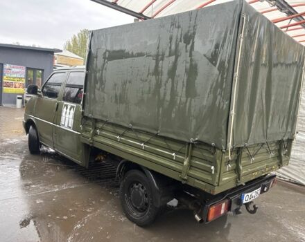 Зеленый Фольксваген Transporter, объемом двигателя 2.4 л и пробегом 317 тыс. км за 2621 $, фото 2 на Automoto.ua