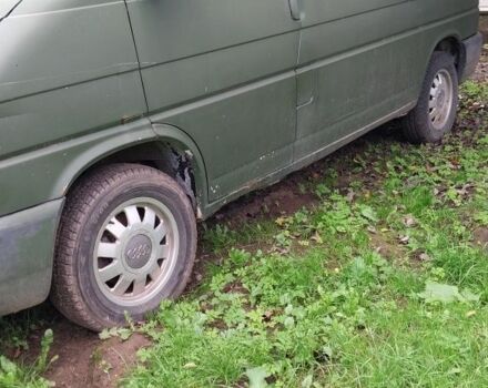 Зелений Фольксваген Transporter, об'ємом двигуна 2 л та пробігом 30 тис. км за 2000 $, фото 4 на Automoto.ua