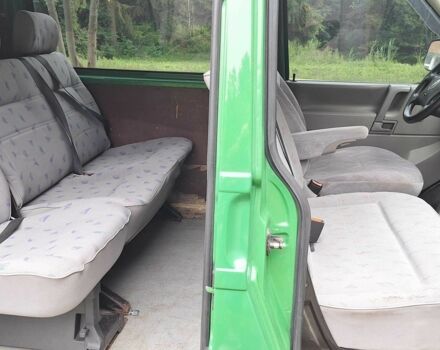 Зелений Фольксваген Transporter, об'ємом двигуна 2.5 л та пробігом 312 тис. км за 6950 $, фото 20 на Automoto.ua