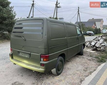 Зеленый Фольксваген Transporter, объемом двигателя 2.5 л и пробегом 680 тыс. км за 2965 $, фото 1 на Automoto.ua