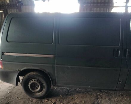 Зеленый Фольксваген Transporter, объемом двигателя 2.4 л и пробегом 350 тыс. км за 2000 $, фото 4 на Automoto.ua