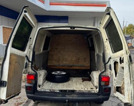 Зелений Фольксваген Transporter, об'ємом двигуна 2.5 л та пробігом 400 тис. км за 2000 $, фото 4 на Automoto.ua