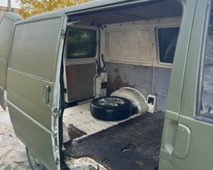 Зелений Фольксваген Transporter, об'ємом двигуна 2.5 л та пробігом 400 тис. км за 2000 $, фото 3 на Automoto.ua
