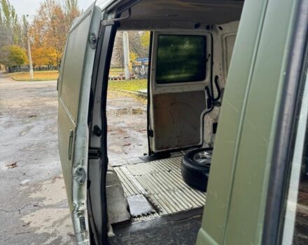 Зелений Фольксваген Transporter, об'ємом двигуна 2.5 л та пробігом 400 тис. км за 2000 $, фото 2 на Automoto.ua