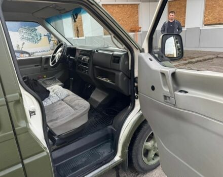 Зелений Фольксваген Transporter, об'ємом двигуна 2.5 л та пробігом 400 тис. км за 2000 $, фото 6 на Automoto.ua