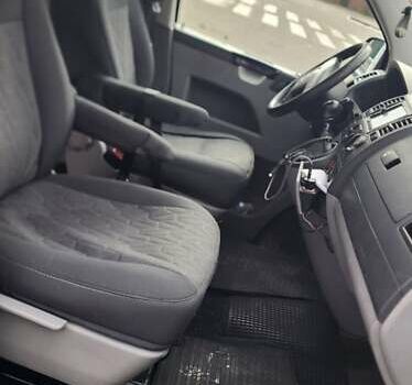 Зеленый Фольксваген Transporter, объемом двигателя 1.9 л и пробегом 340 тыс. км за 9200 $, фото 1 на Automoto.ua