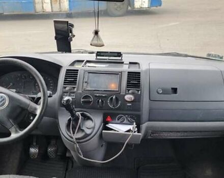 Зеленый Фольксваген Transporter, объемом двигателя 1.9 л и пробегом 340 тыс. км за 9200 $, фото 4 на Automoto.ua