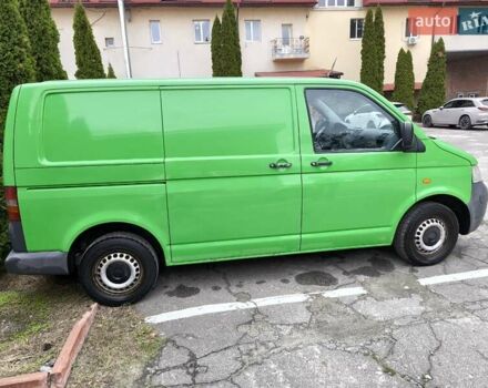 Зеленый Фольксваген Transporter, объемом двигателя 1.9 л и пробегом 303 тыс. км за 7500 $, фото 1 на Automoto.ua