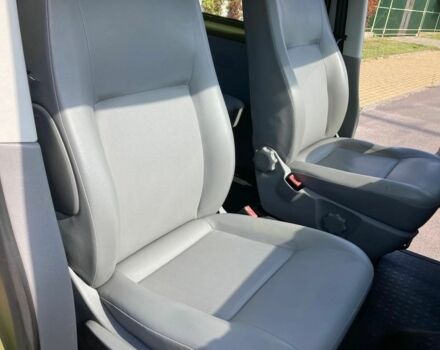 Зеленый Фольксваген Transporter, объемом двигателя 2.5 л и пробегом 190 тыс. км за 6700 $, фото 5 на Automoto.ua