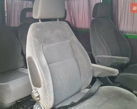 Зеленый Фольксваген Transporter, объемом двигателя 2.5 л и пробегом 285 тыс. км за 10800 $, фото 10 на Automoto.ua