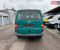 Зелений Фольксваген Transporter, об'ємом двигуна 2 л та пробігом 311 тис. км за 15000 $, фото 5 на Automoto.ua